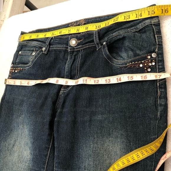 SCULLY Kallie Studded Embroidered Jeans Size 6 Mid Rise Dark Wash - Picture 8 of 11